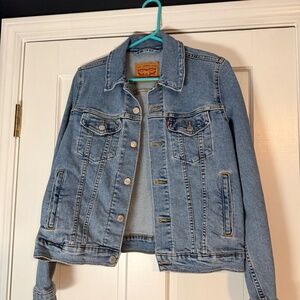 Womens Levi jean jacket - size L